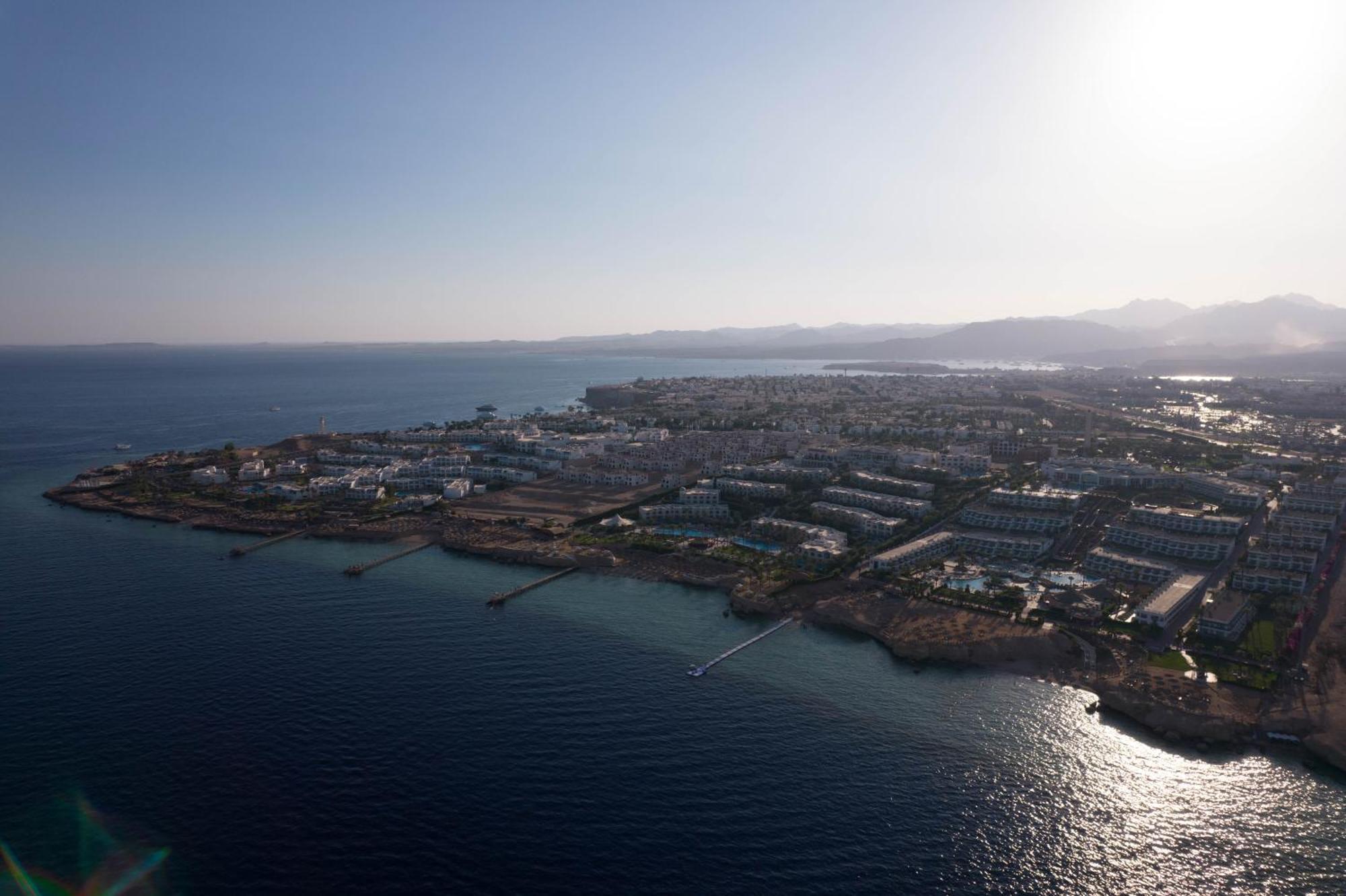 Safir Sharm Waterfalls Resort Exteriér fotografie Aerial view of the city