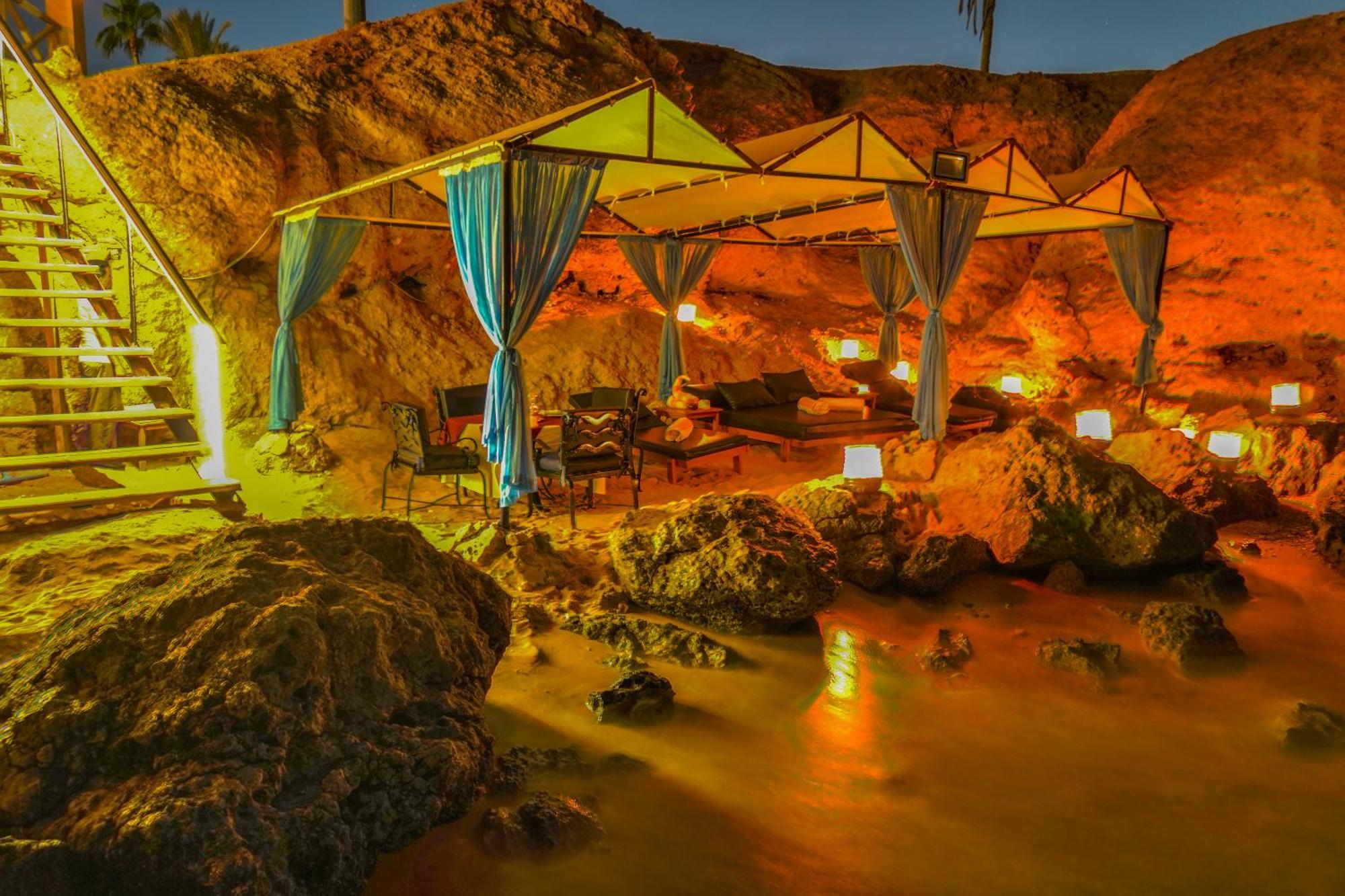 Safir Sharm Waterfalls Resort Exteriér fotografie The Cave Spa at the Dead Sea