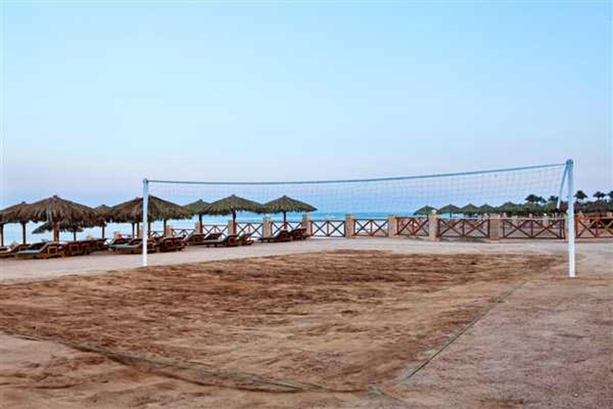 Safir Sharm Waterfalls Resort Zařízení fotografie A beach volleyball net